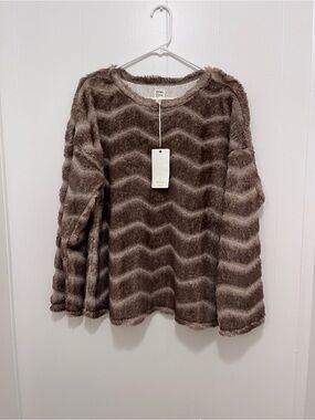 NEW Dylan Chevron Vintage Drop Shoulder Faux Fur Pullover